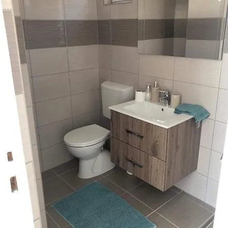 Pipacs Vendeghaz Feriehus *